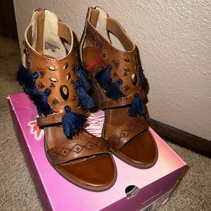 Jellypop Brown & Navy Heeled Sandals Size 8. Never Worn.
